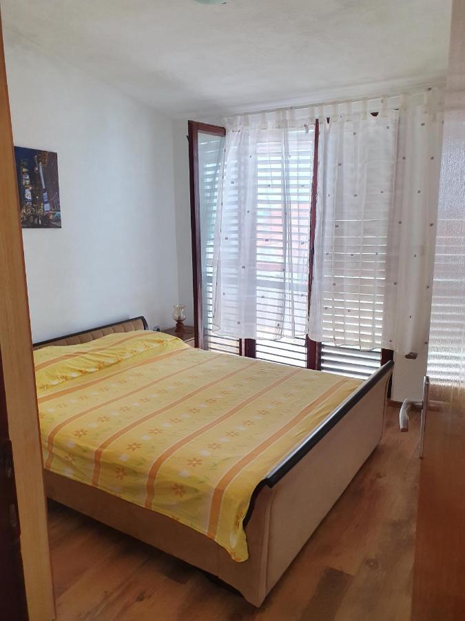 Aenona Sunny Apartment Vrsi Dış mekan fotoğraf