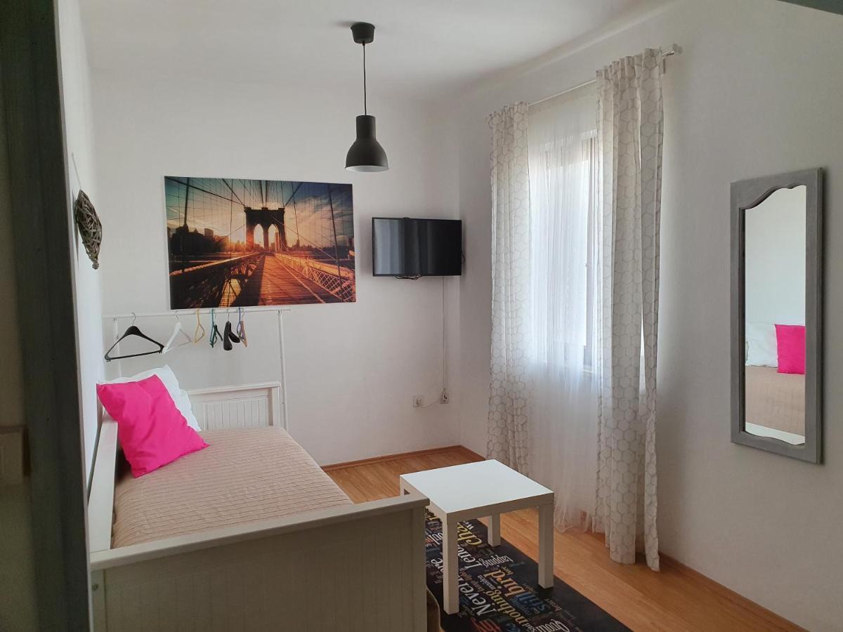 Aenona Sunny Apartment Vrsi Dış mekan fotoğraf