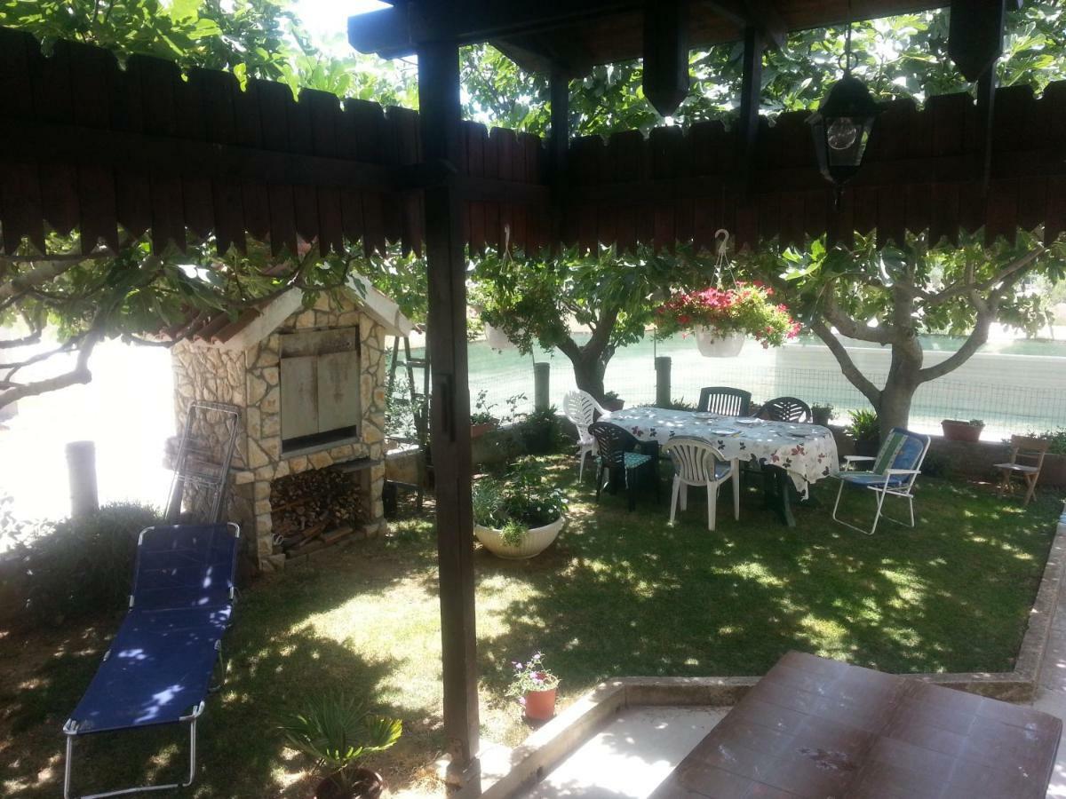 Aenona Sunny Apartment Vrsi Dış mekan fotoğraf